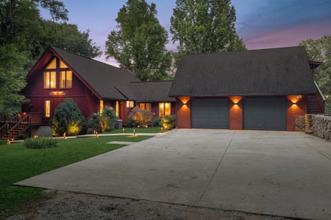 The Lodge is the perfect combination of adventure, nature, seclusion & amenties.