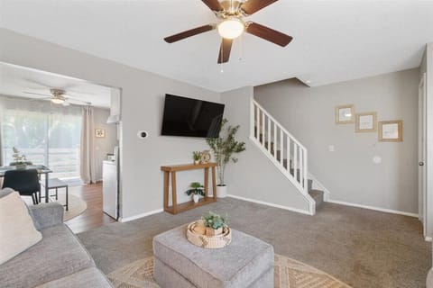 Living room with 55" Samsung SmartTV
