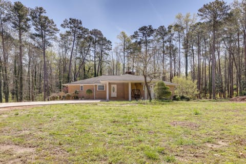 Lilburn Vacation Rental | 4BR | 3BA | 2,300 Sq Ft