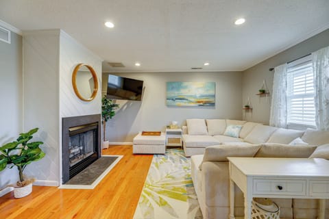 Ocean City Vacation Rental | 2BR | 2BA | 826 Sq Ft