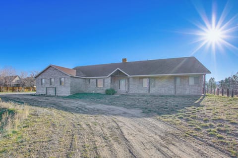 Malad City Vacation Rental | 4BR | 3BA | 3,850 Sq Ft