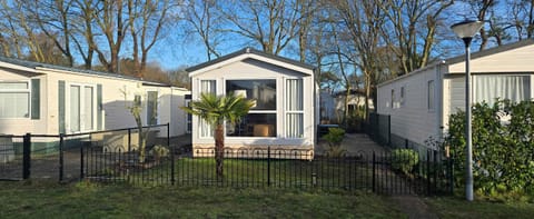 Front of the chalet with garden