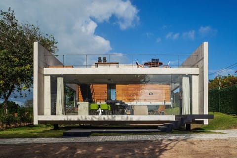 Facade / entrance
