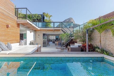 Balcony / Terrace,Garden,Pool view,Swimming pool