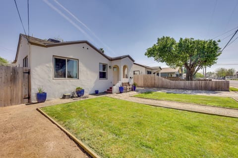 Hanford Vacation Rental | 2BR | 1BA | 900 Sq Ft
