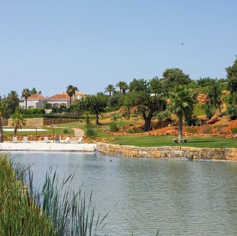 Estate lake & beach
