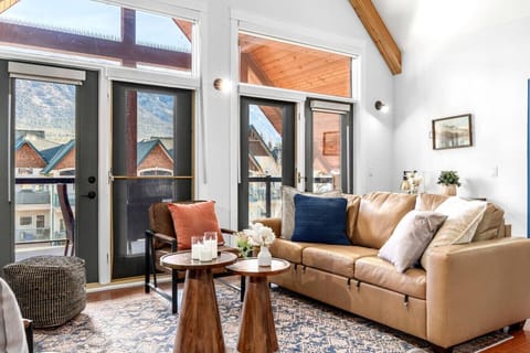 An inviting living space with a sofa bed for extra guests.