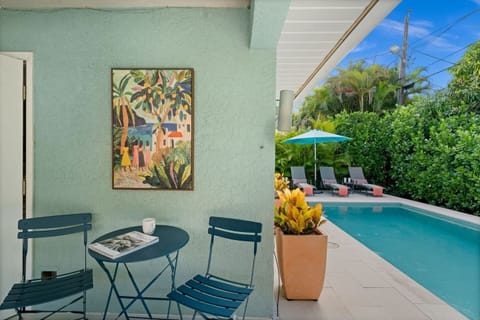 Welcome to Beachwalk Naples! Arrive, exhale, and let vacation mode kick in the moment you get here. Just 0.7 miles from the Gulf, with dining, shopping, and entertainment only minutes away—close to everything, yet perfectly relaxing.