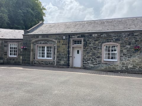 Coach House 4