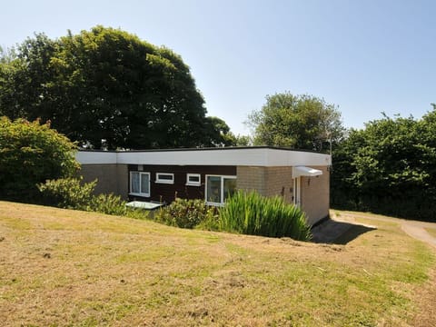 8 Hillside