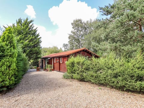 Lakeside Lodge Retreat