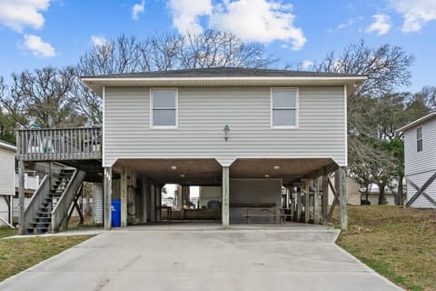 The extra long and wide driveway has plenty of room for your vehicles. 