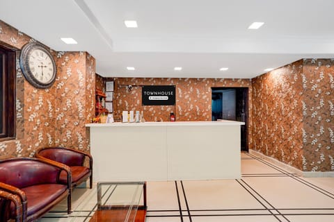 Entrance / Reception