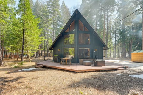 Big Trees Village Vacation Rental | 2BR | 2BA | 1,568 Sq Ft