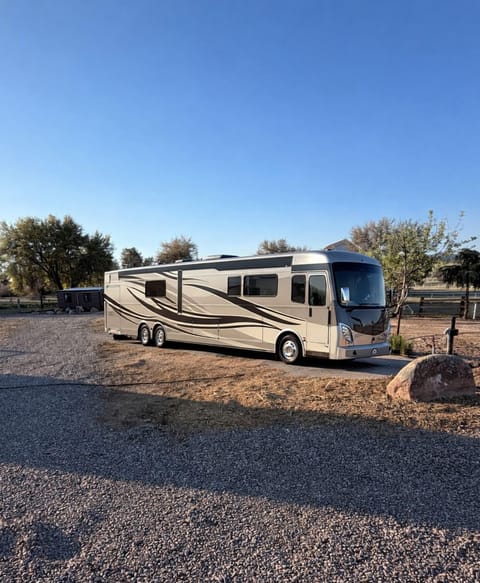 Park your RV at Zebra Ranch and enjoy full hookups, wide-open views, and a one-of-a-kind stay on a 10-acre working ranch. Wake up to zebras, yaks, and peaceful Arizona skies-just minutes from Granite Mountain and downtown Prescott.