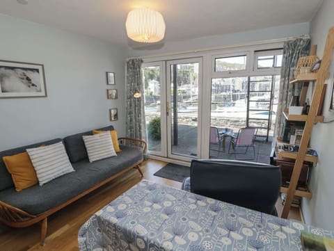 56C South Snowdon Wharf