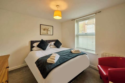 Nile Street Retreat, Norwich- Host & Stay