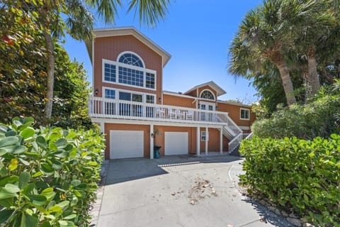 Exterior1b