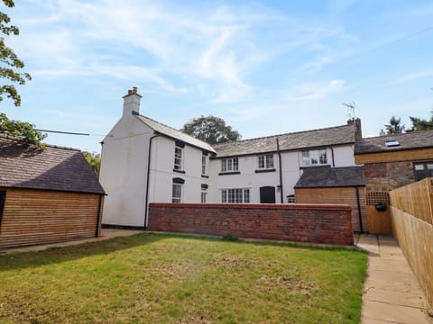 Preesgweene Farmhouse