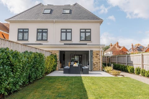 A great garden to enjoy whilst away