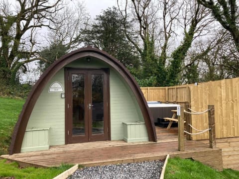 Woodland View a pod with four seat hot tub