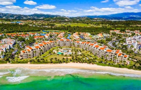 Amazing beachfront setting!