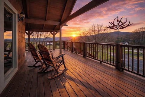Enjoy beautiful peaceful deck views in your beautiful walking chairs. Hear the birds chirp and watch the cows walk over the hill as the sun shines brightly overhead