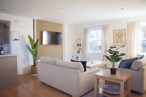 Coach House 1 - Living Room/Kitchen