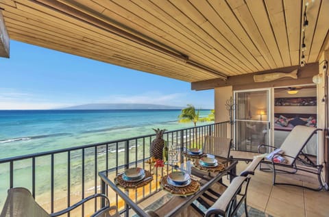 4th Floor, Lanai