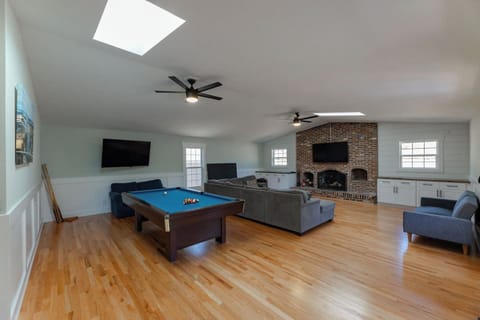 Spacious home centrally located in Wilmington, NC!