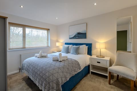 Bedroom 1 as King