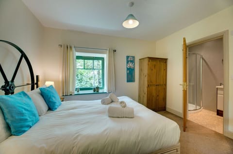 Master Bedroom with En-Suite