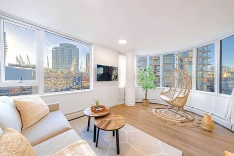 Enjoy panoramic views and the feeling of openness as you relax amidst tasteful furnishings and modern decor. 