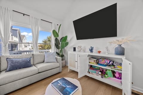 Natural light, cozy seating, and space for everyone
