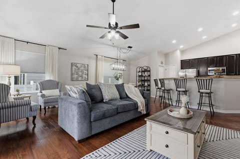 Upstairs Living Room - Antila