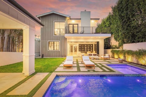 Your private West Hollywood escape, where every evening ends by the pool under a glowing sky