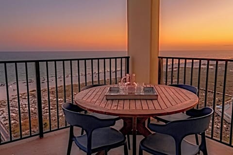 Private Balcony: Watch the sunset over the Gulf of Mexico from your private beachfront balcony. The perfect spot for outdoor dining or a morning coffee while enjoying the panoramic ocean views.