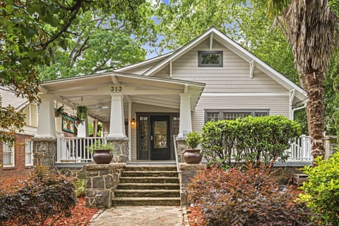 Welcome to our Midtown Retreat!