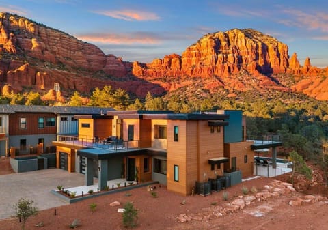 Luma Ridge in Sedona, Arizona by Luxus Vacation Properties