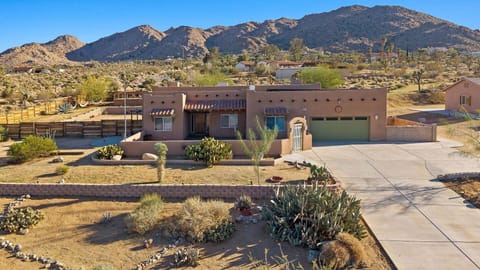 Welcome to Pueblo Villa!