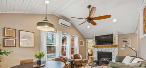 Welcome to Starkhutte, a 2 bedroom modern cabin located within walking distance of downtown Sister Bay!