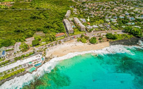 1 Arrow points to amazing location across from Magic Sands Beach!