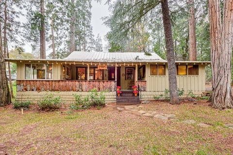Springville Vacation Rental | 3BR | 1BA | 1,200 Sq Ft