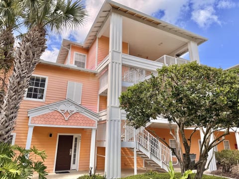 Beautiful full remodeled condo with updated furnishings.