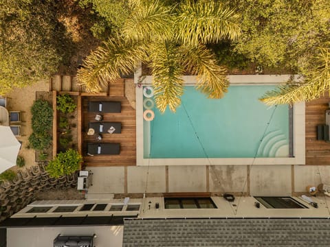 Pool Oasis, Spa, Outdoor Shower