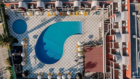 Outdoor swimming pool