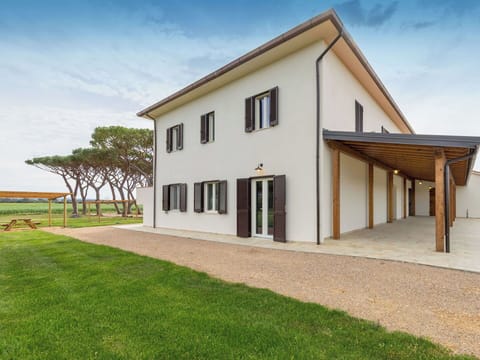 Apartment, Resort, Chair, Shade, Balcony, Kitchen & Dining Room Table, Restaurant, Eco Hotel, Hotel