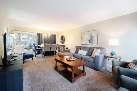 Nice open living room 