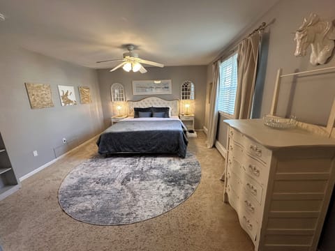Spacious king master bedroom with 55” smart TV (prime and Netflix included)