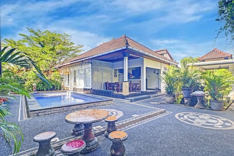 Holiday Home Swimming Pool